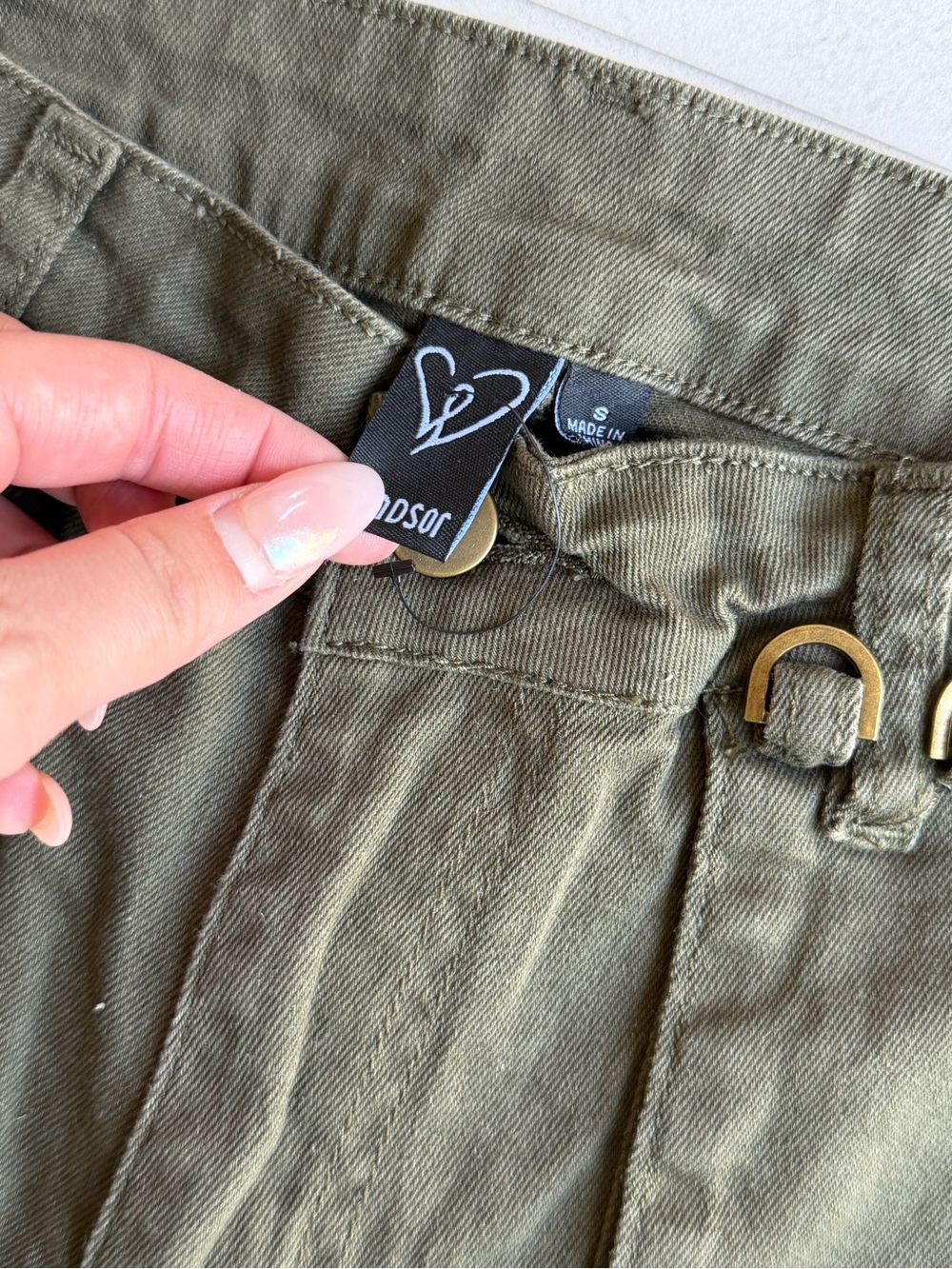 Women’s Windsor Olive Cargo Jogger Pants - size small - Picture 5 of 6